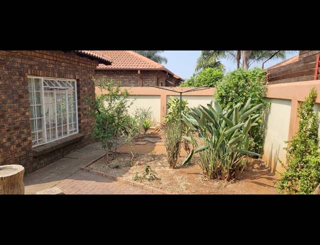 2 BEDROOM HOUSE FOR SALE IN THERESA PARK